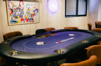 ポーカーバーの雰囲気