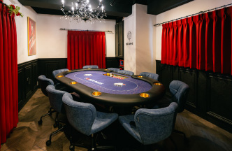 築地のポーカーバー